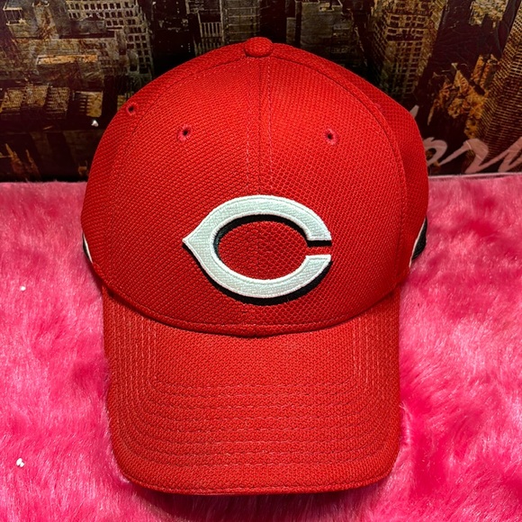 Cincinnati Reds Size Small/Medium Batting Practice Embroidery Hat - Picture 1 of 4